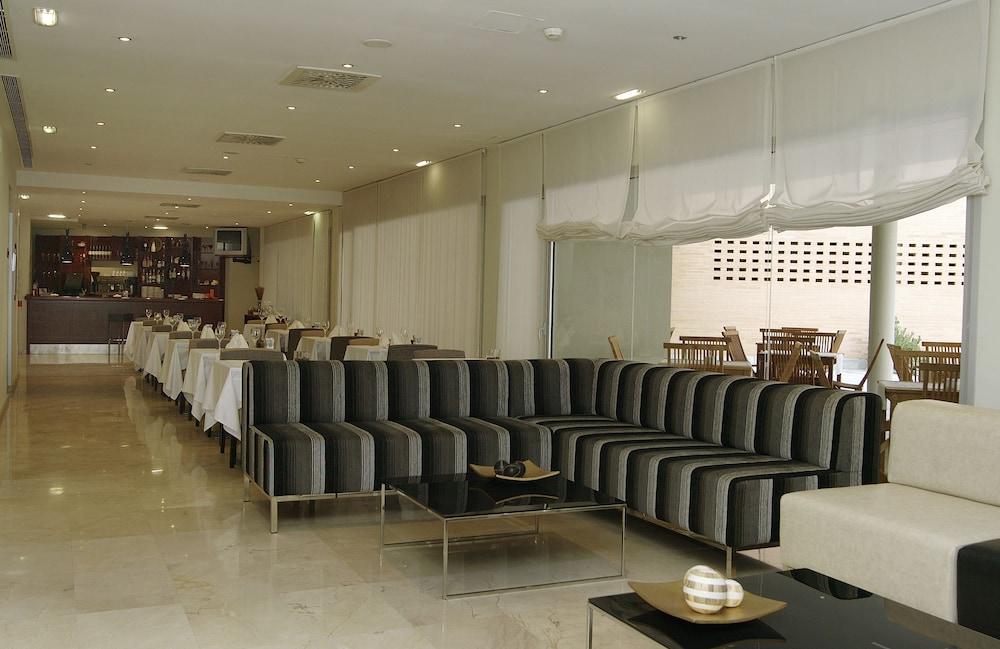 Exe Plaza Delicias Hotel Zaragoza Exterior photo