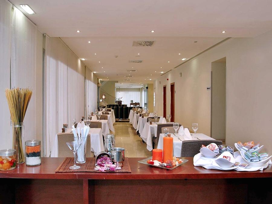 Exe Plaza Delicias Hotel Zaragoza Exterior photo