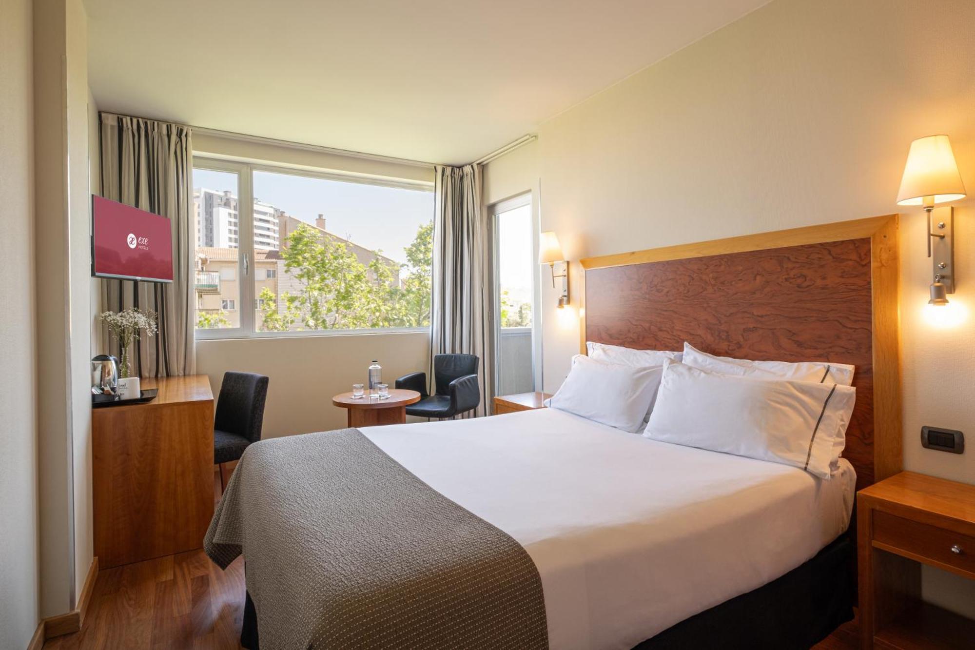 Exe Plaza Delicias Hotel Zaragoza Exterior photo