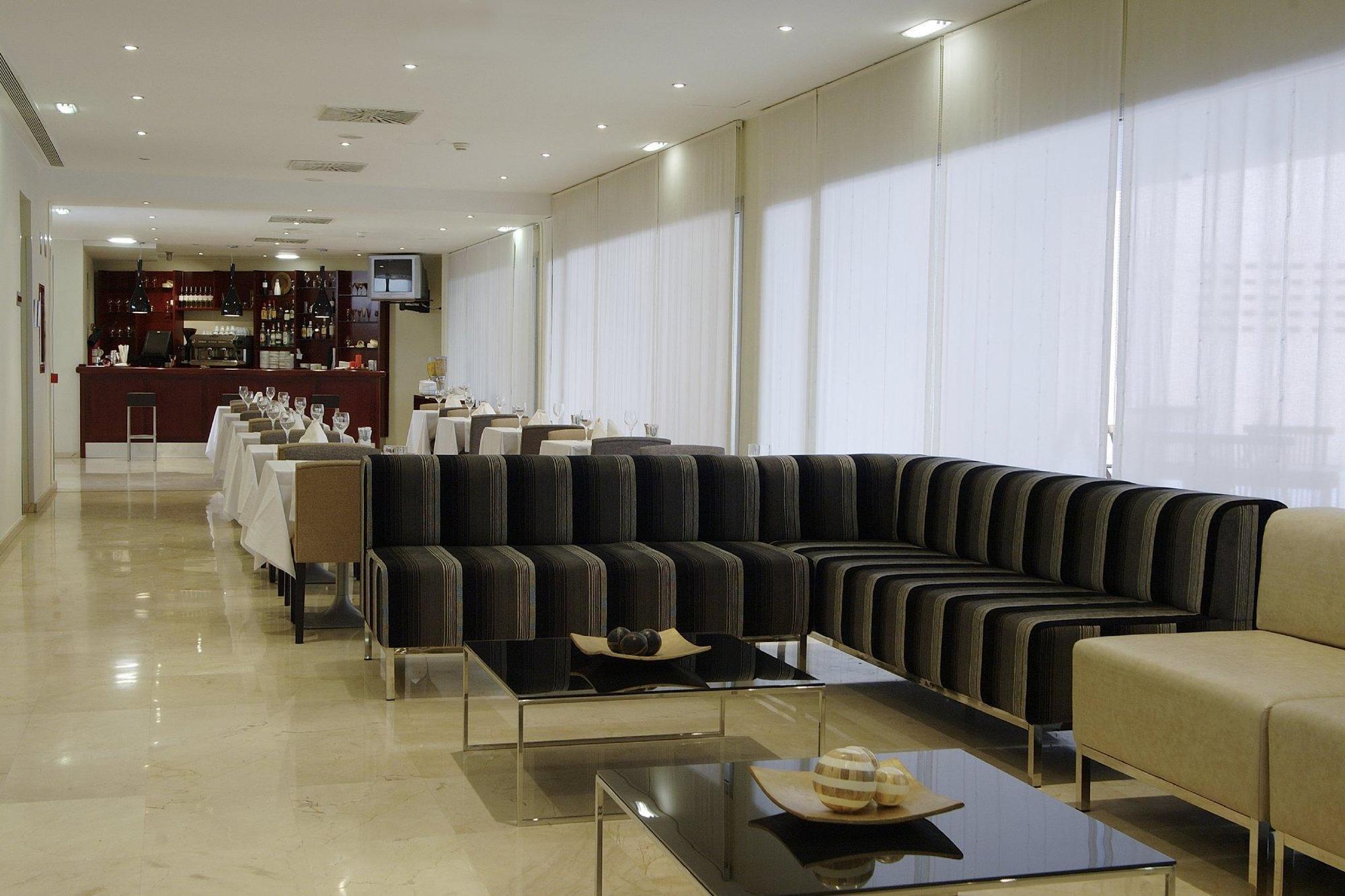 Exe Plaza Delicias Hotel Zaragoza Exterior photo