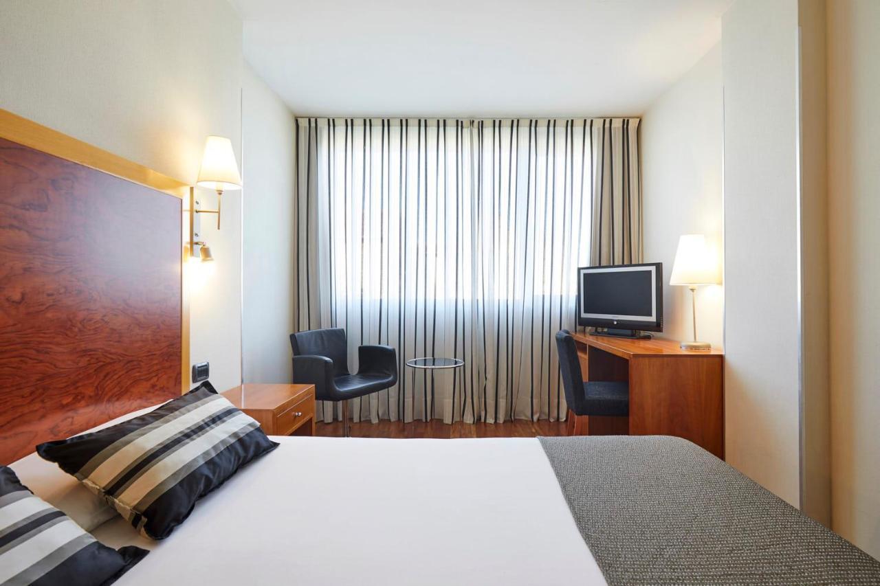 Exe Plaza Delicias Hotel Zaragoza Exterior photo